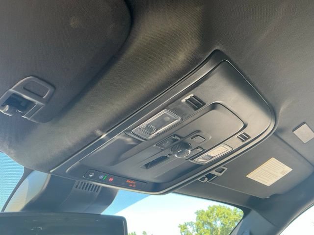 Used 2025 GMC Yukon XL Denali w/ LPO, Floor Liner Package AWD/4WD image 31