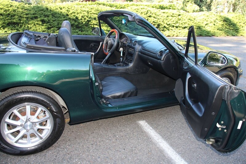 Used 1999 MAZDA MX-5 Miata RWD image 10