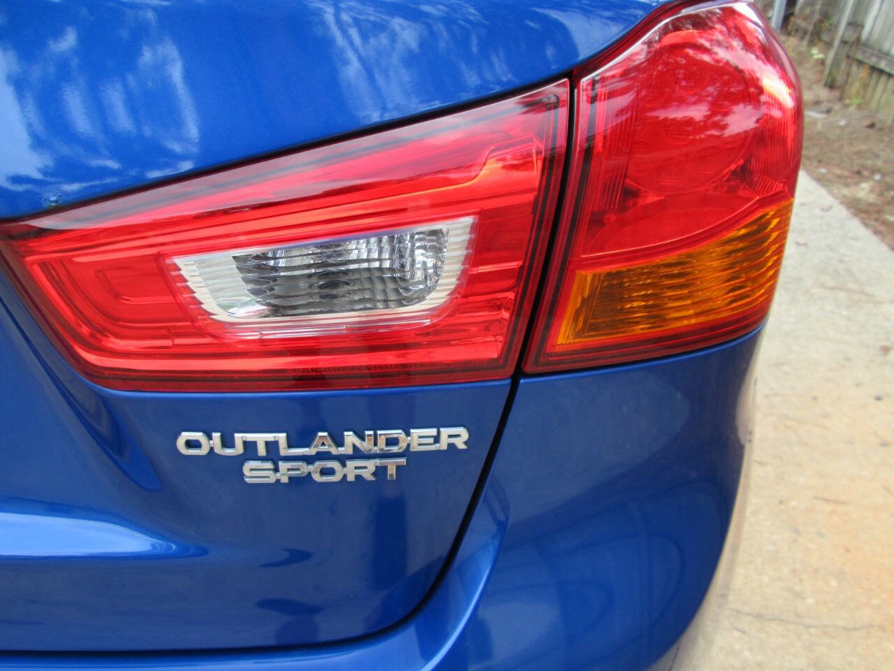 Used 2015 Mitsubishi Outlander Sport ES AWD/4WD image 19
