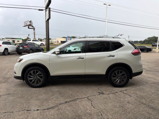 Used 2016 Nissan Rogue SL w/ SL Premium Package FWD image 9