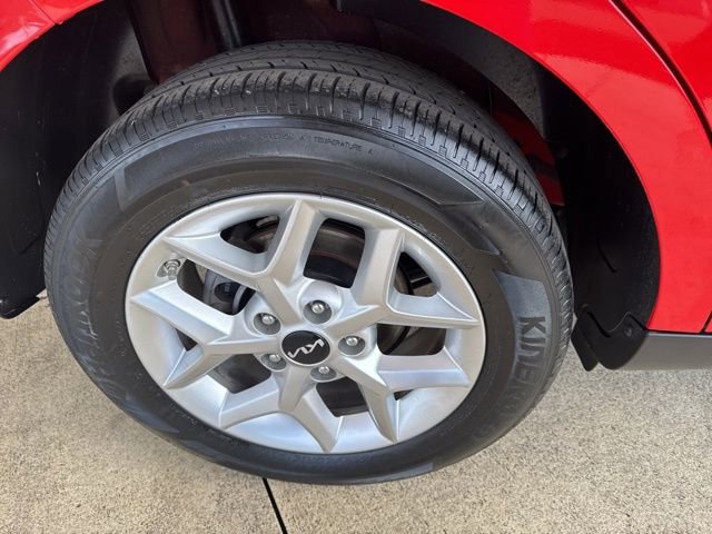 Used 2024 Kia Soul LX w/ Option Group 015 image 35
