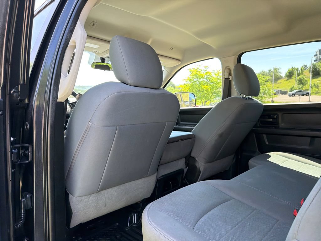 Used 2018 RAM 3500 Tradesman w/ Chrome Appearance Group AWD/4WD image 23