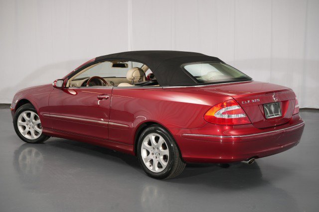 Used 2004 Mercedes-Benz CLK 320 Cabriolet image 34