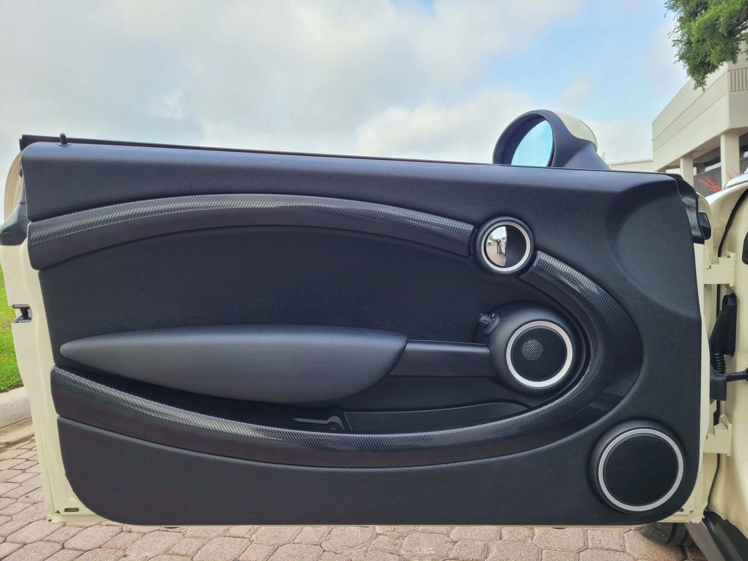 Used 2015 MINI Cooper S image 15