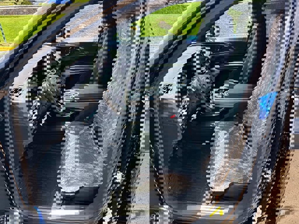 New 2025 Cadillac Lyriq Sport w/ LPO, Floor Liner Package image 8