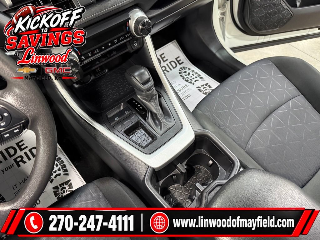 Used 2025 Toyota RAV4 XLE FWD image 15