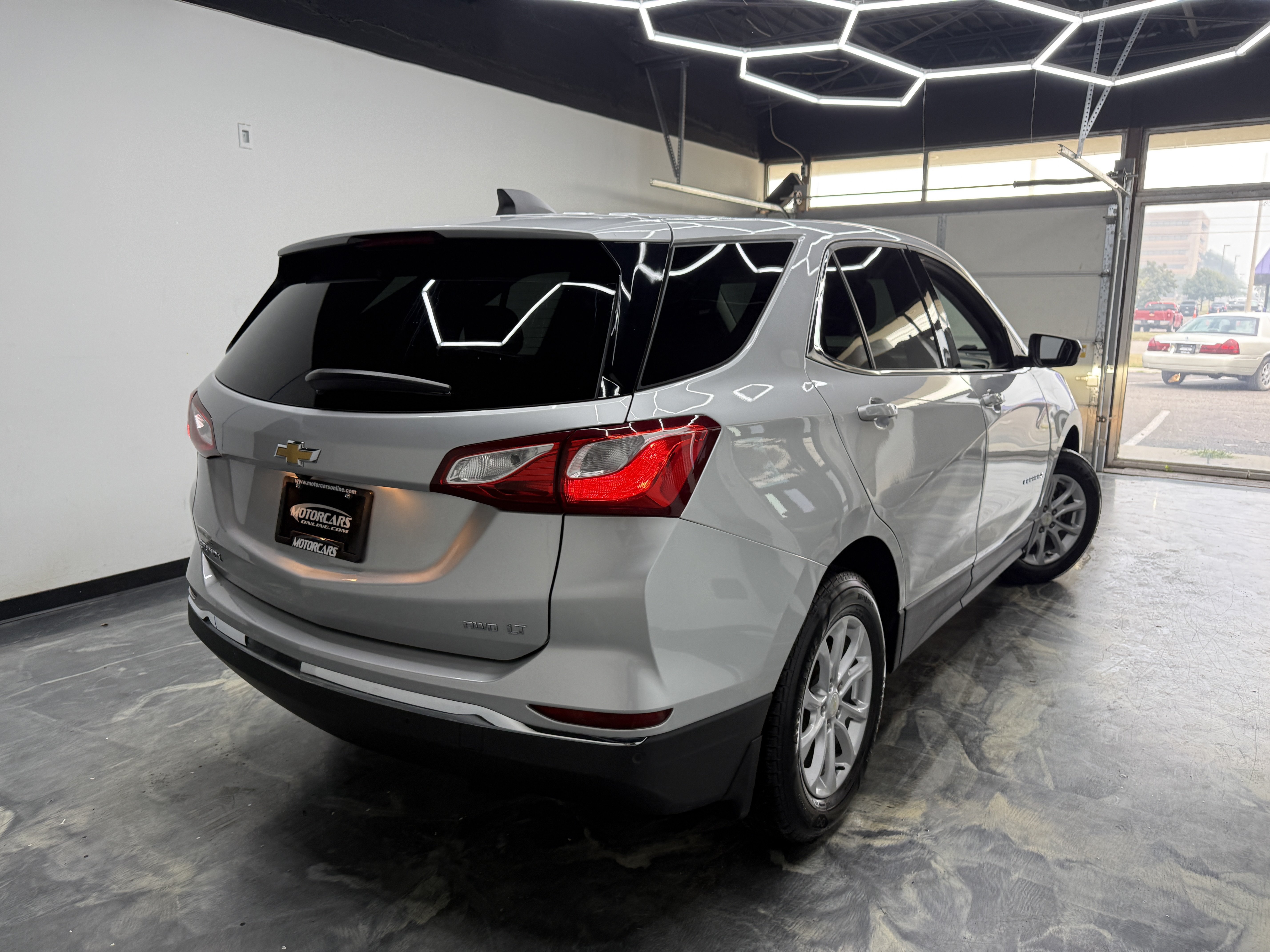Used 2020 Chevrolet Equinox LT w/ Driver Convenience Package AWD/4WD image 5