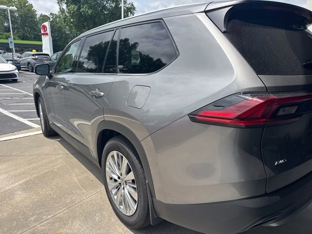 Used 2026 Toyota Grand Highlander AWD image 9