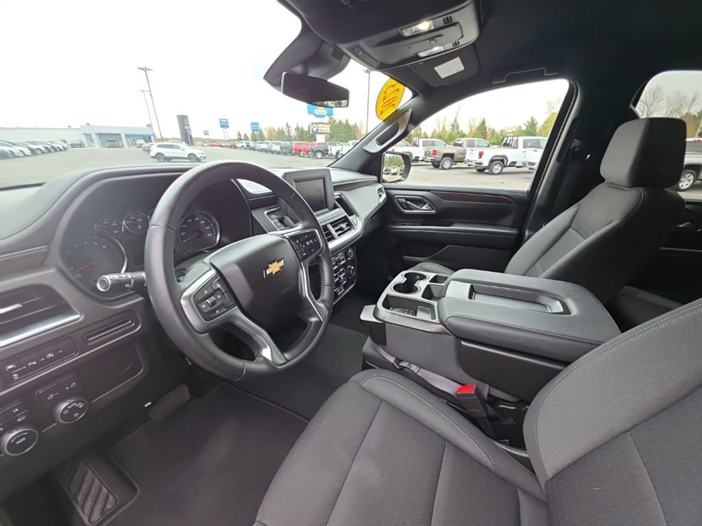 Used 2023 Chevrolet Suburban LS AWD/4WD image 17