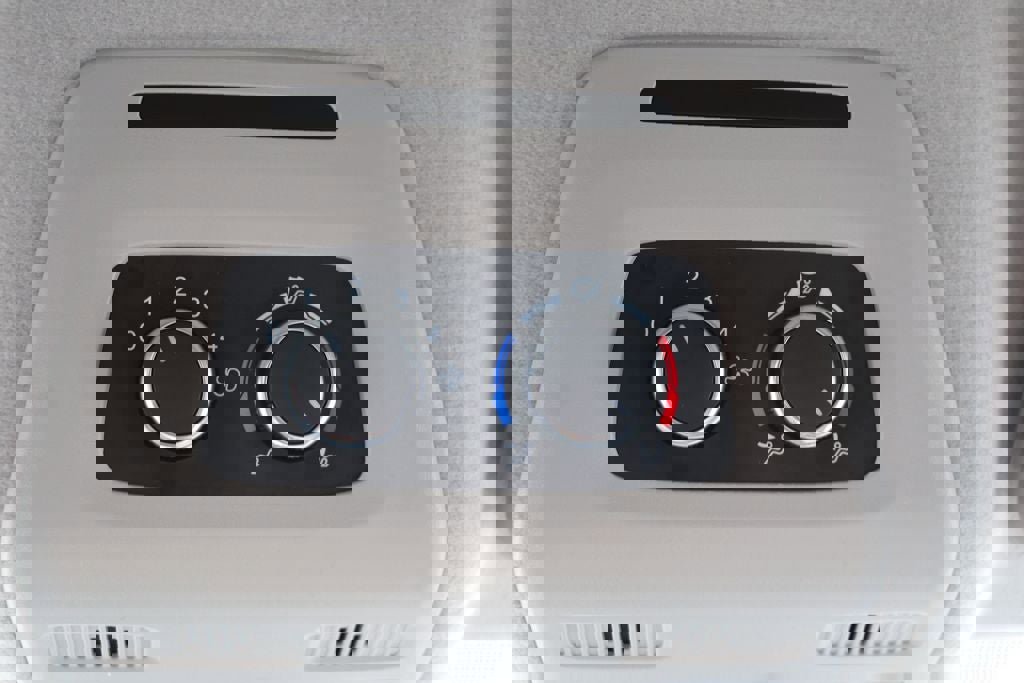 Used 2025 Ford Transit 350 XLT AWD/4WD image 24