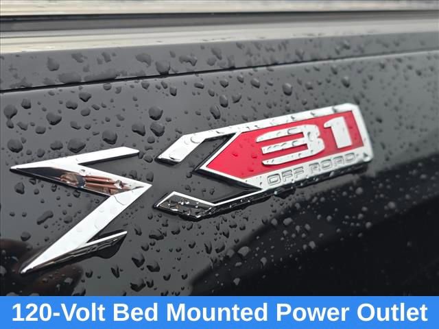 Used 2023 GMC Sierra 1500 SLT AWD/4WD image 25