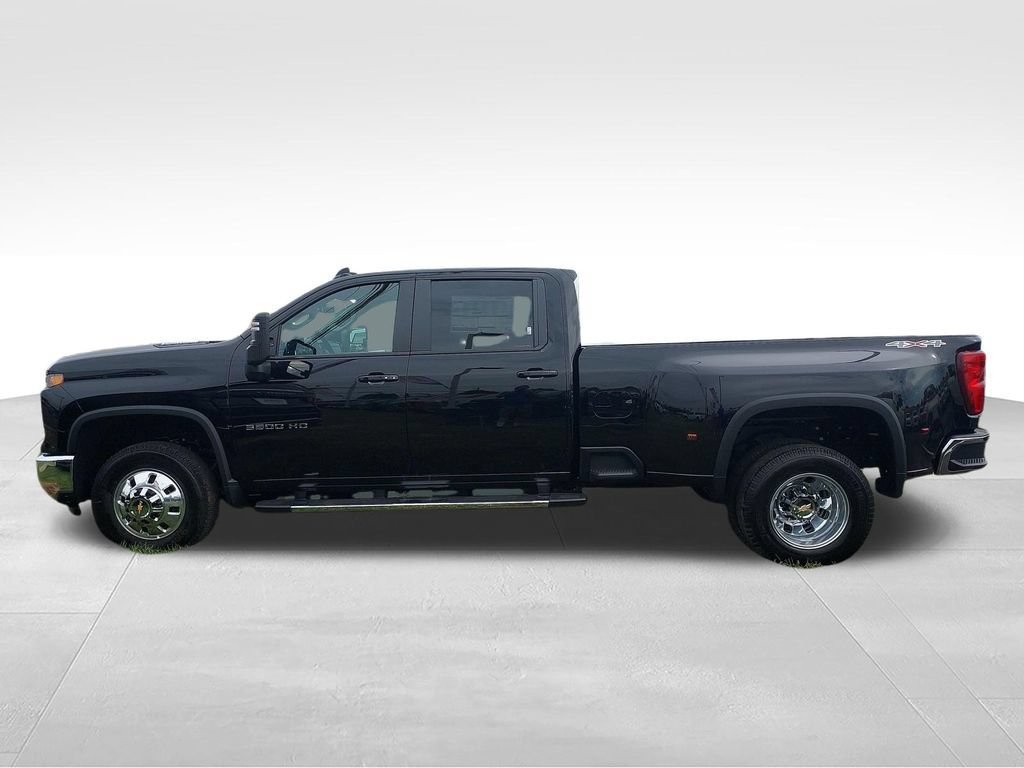 New 2026 Chevrolet Silverado 3500 LT w/ All Star Edition AWD/4WD image 2