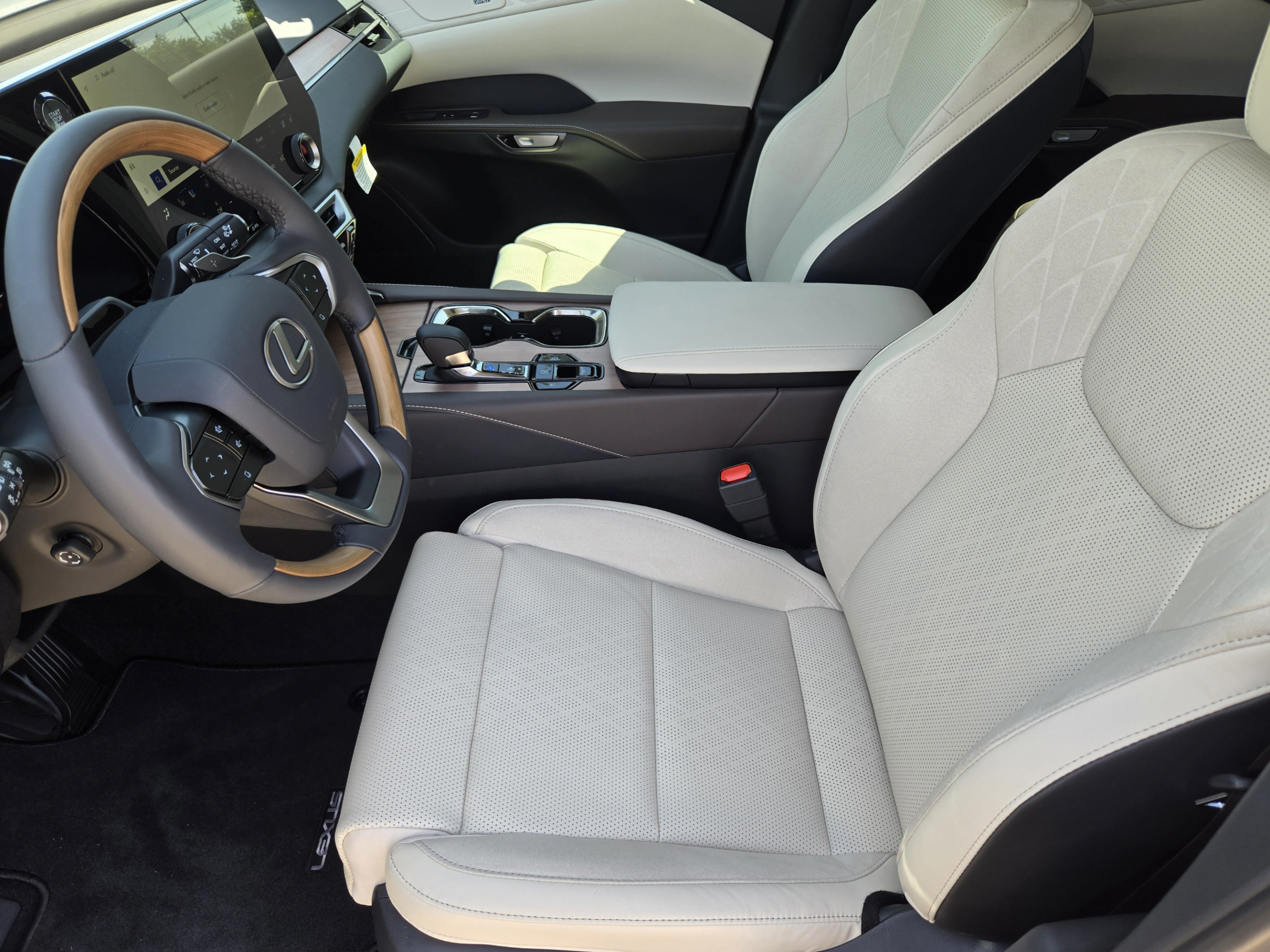 New 2026 Lexus RX 350 FWD w/ Convenience Package image 5