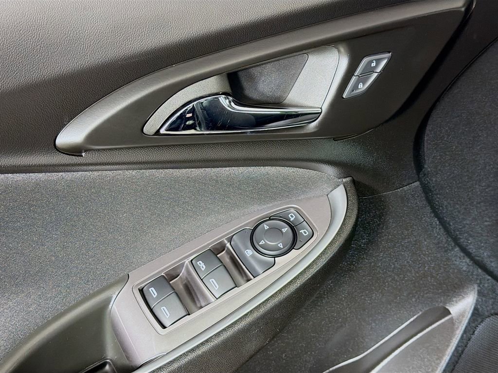 Used 2024 Chevrolet Malibu LT w/ Midnight Edition FWD image 17