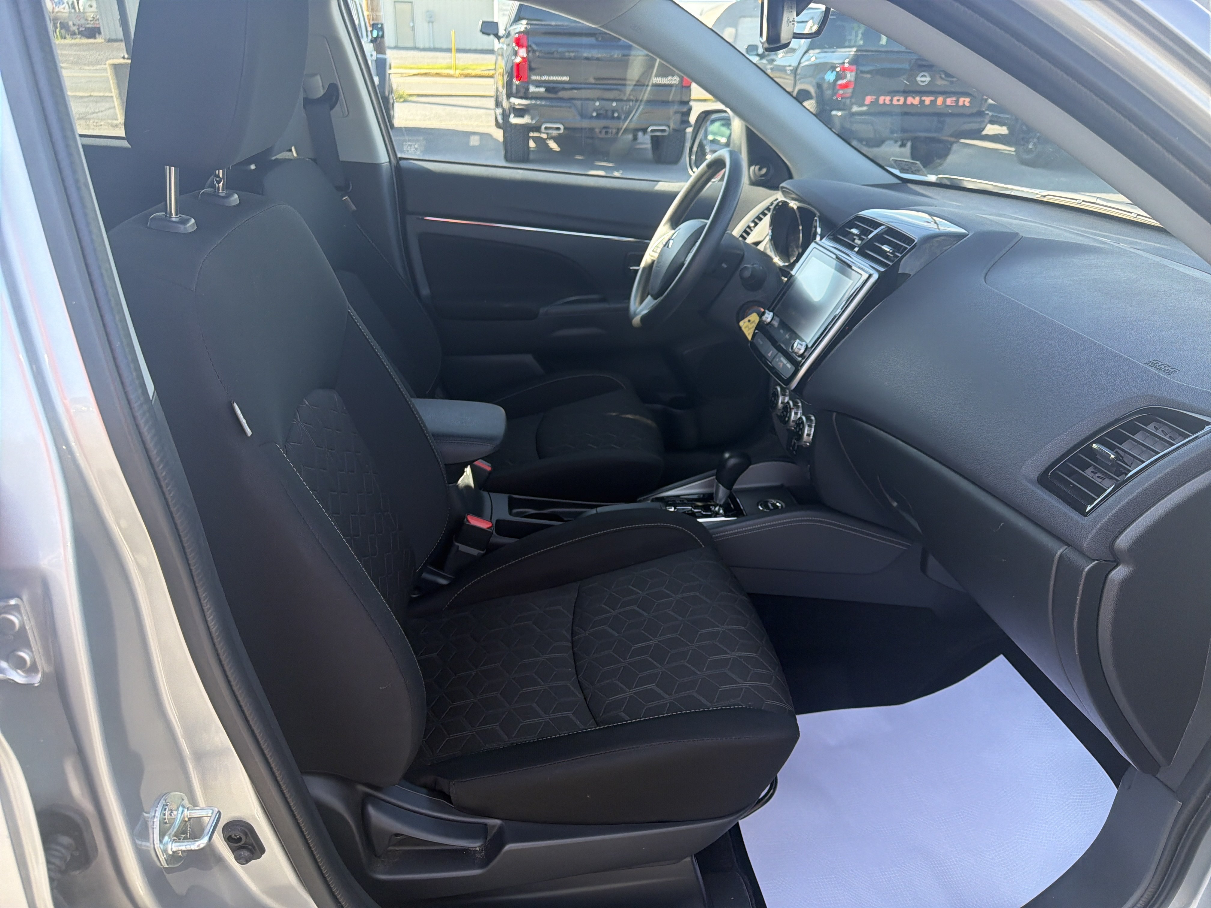 Used 2026 Mitsubishi Outlander Sport AWD image 8