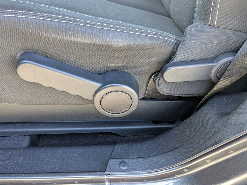 Used 2016 Jeep Wrangler Sahara w/ Connectivity Group image 16