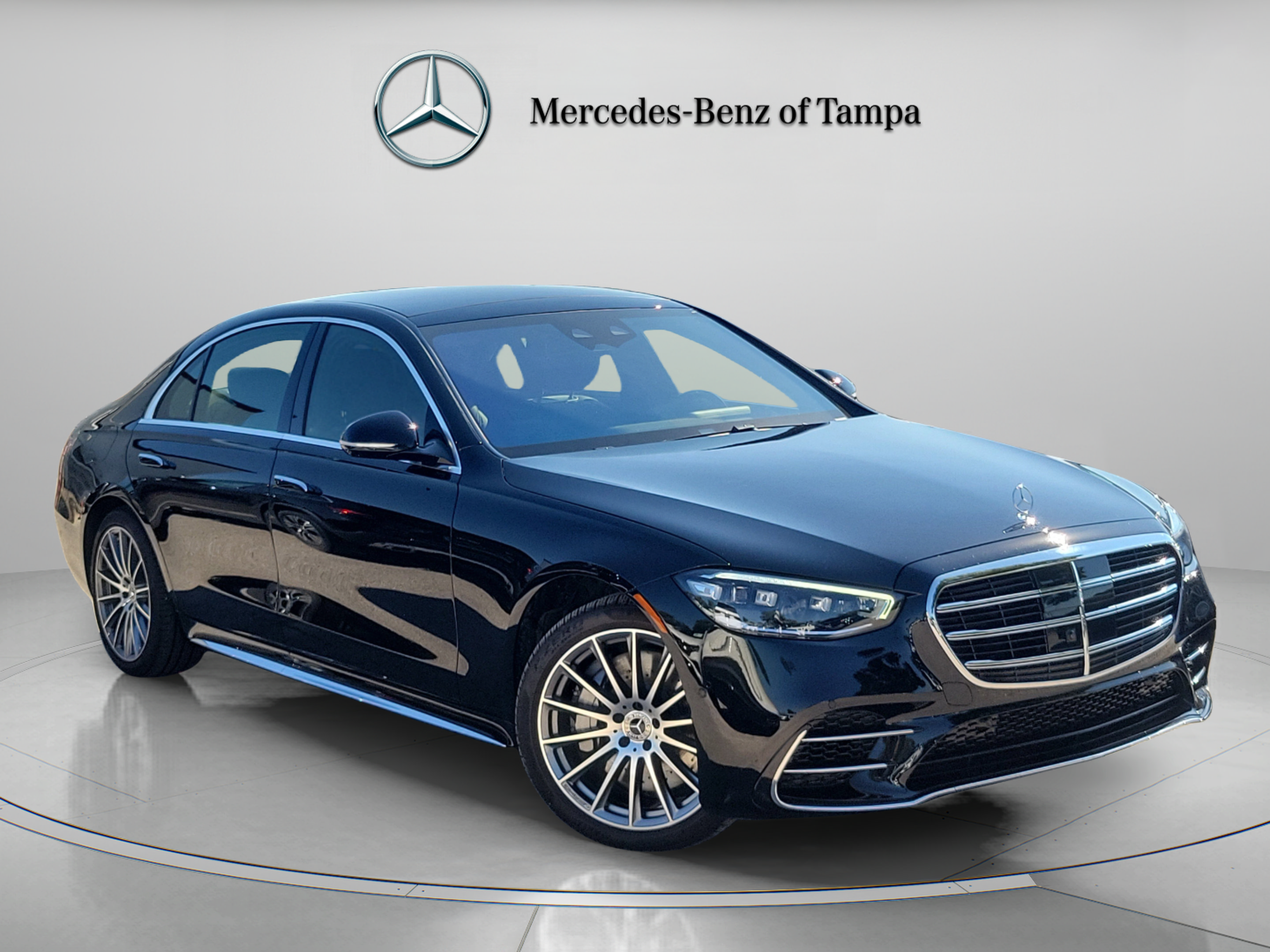 Certified 2025 Mercedes-Benz S 580 4MATIC Sedan image 5