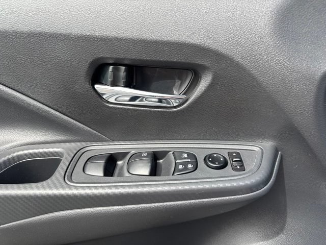 Used 2025 Nissan Versa SV FWD image 16