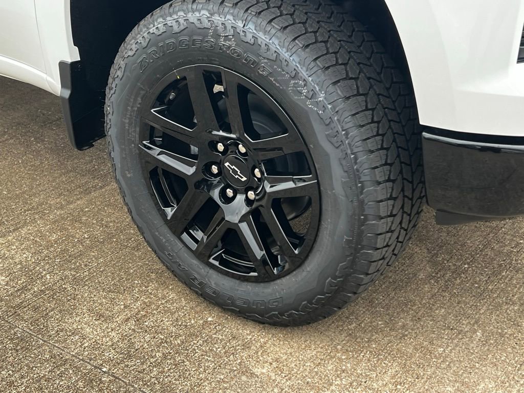 New 2026 Chevrolet Silverado 1500 Custom Trail Boss w/ Dark Appearance Package image 5