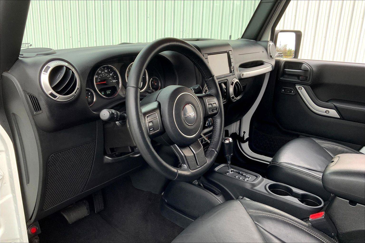 Used 2016 Jeep Wrangler Unlimited Sahara w/ Dual Top Group image 11