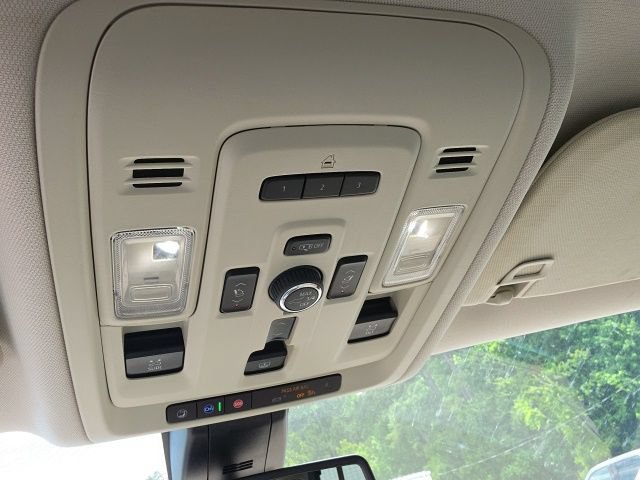 Used 2022 GMC Yukon Denali RWD image 10