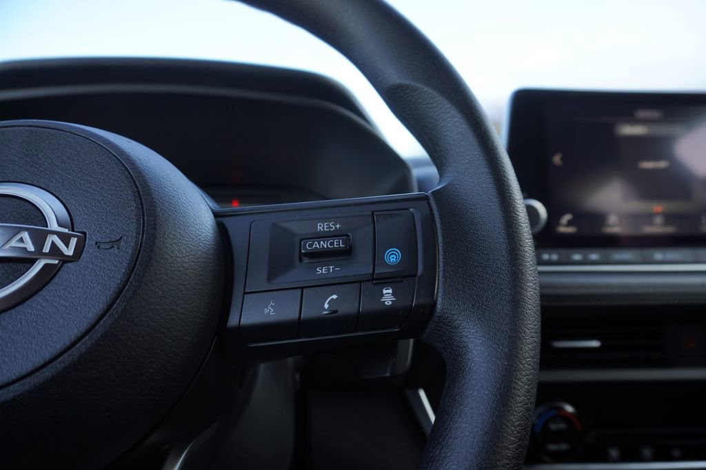 Used 2024 Nissan Rogue SV image 21