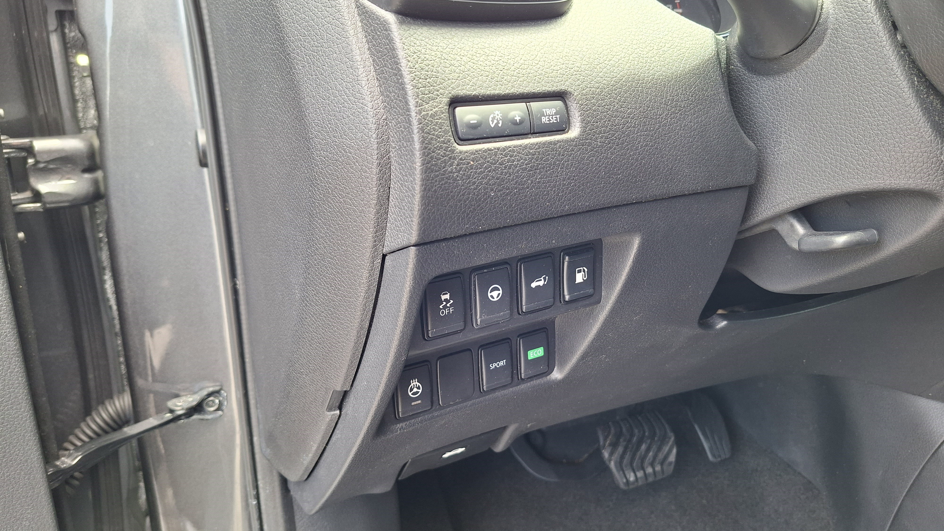 Used 2020 Nissan Rogue SL FWD image 10