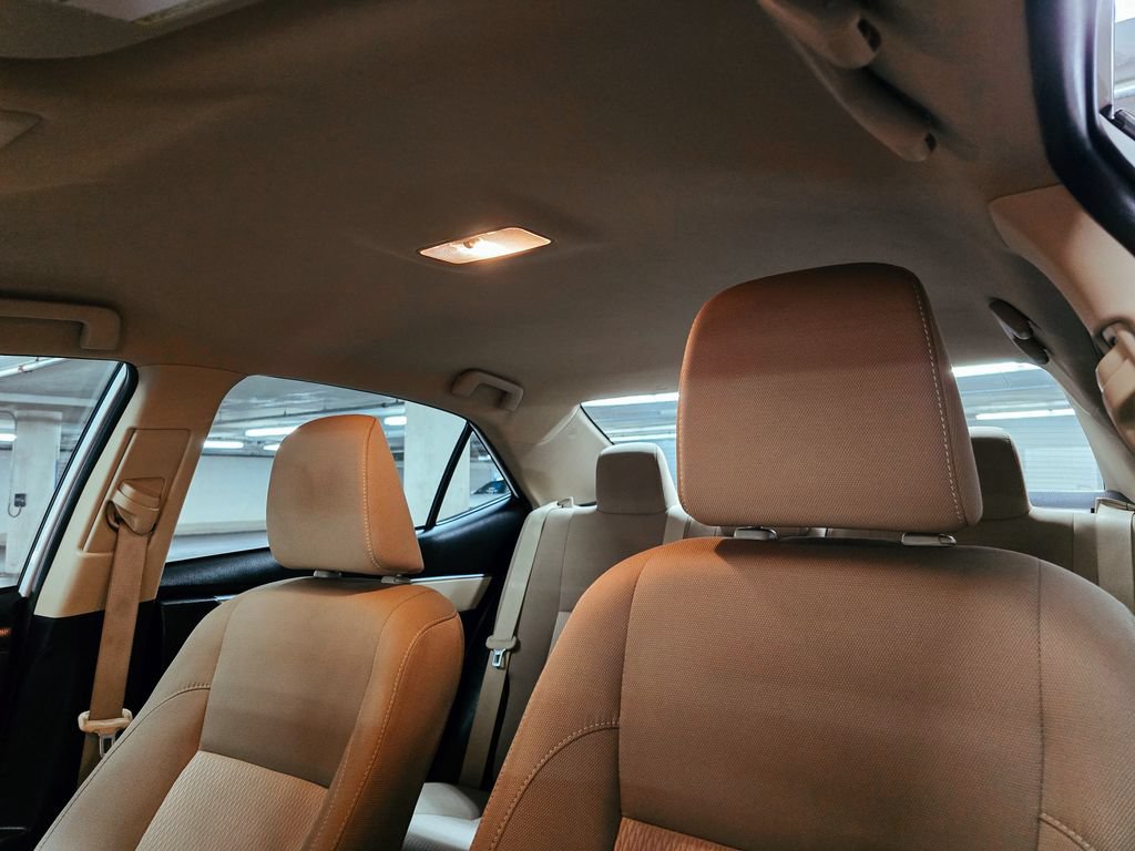 Used 2014 Toyota Corolla LE FWD image 19