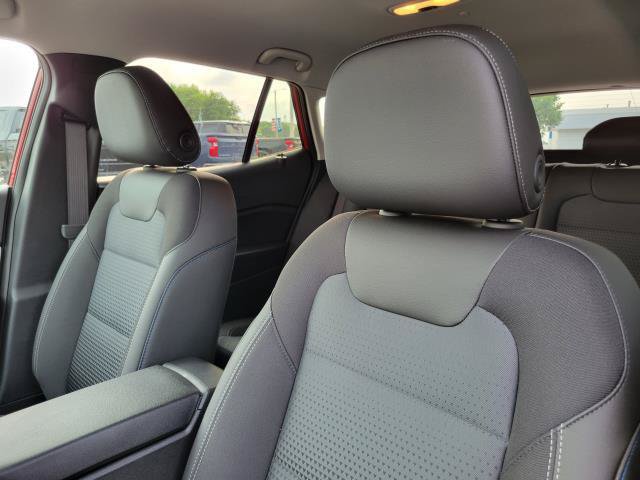 New 2026 Chevrolet Trax LT w/ LT Convenience Package FWD image 11