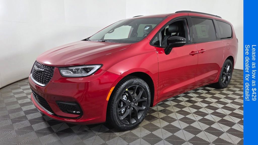 New 2026 Chrysler Pacifica Select image 3
