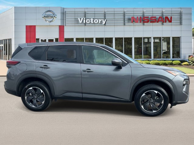 Used 2024 Nissan Rogue SV AWD/4WD image 2