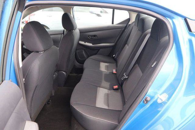 Used 2024 Nissan Sentra SV FWD image 9