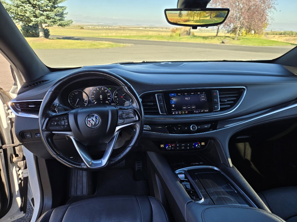 Used 2022 Buick Enclave Premium AWD/4WD image 12