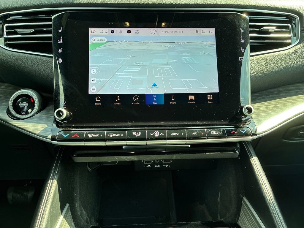 Used 2024 Jeep Wagoneer L Series III w/ Flexible Seating Group image 30