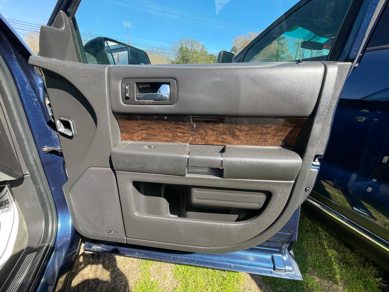 Used 2017 Ford Flex Limited image 25