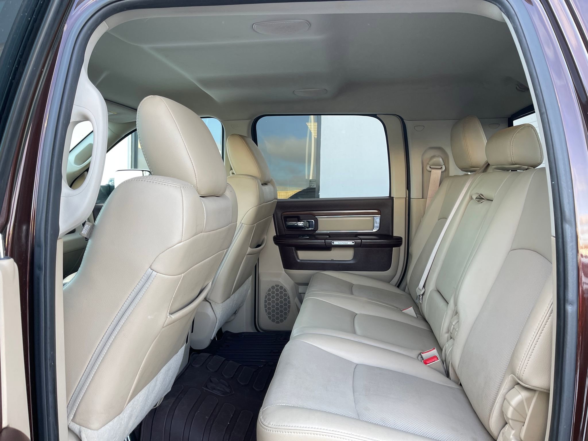 Used 2013 RAM 3500 Laramie w/ Cold Weather Group image 29