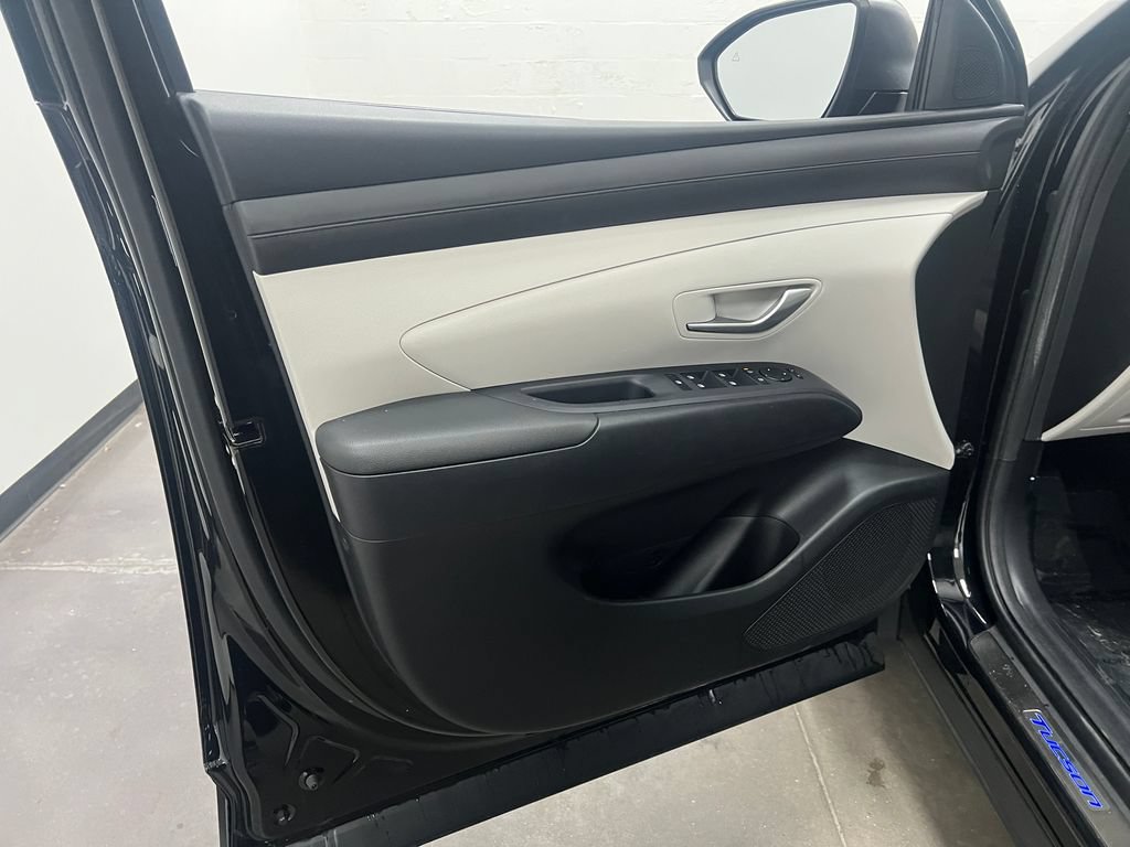 Used 2025 Hyundai Tucson SEL FWD image 11