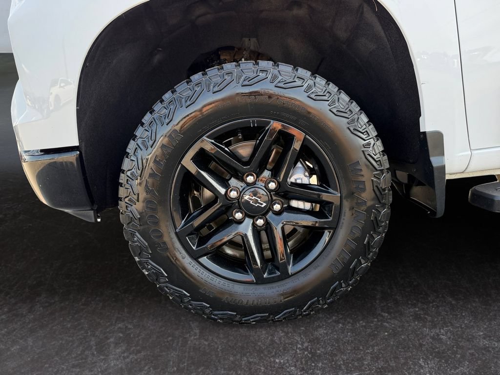 Used 2025 Chevrolet Silverado 1500 LT Trail Boss w/ Protection Package AWD/4WD image 9