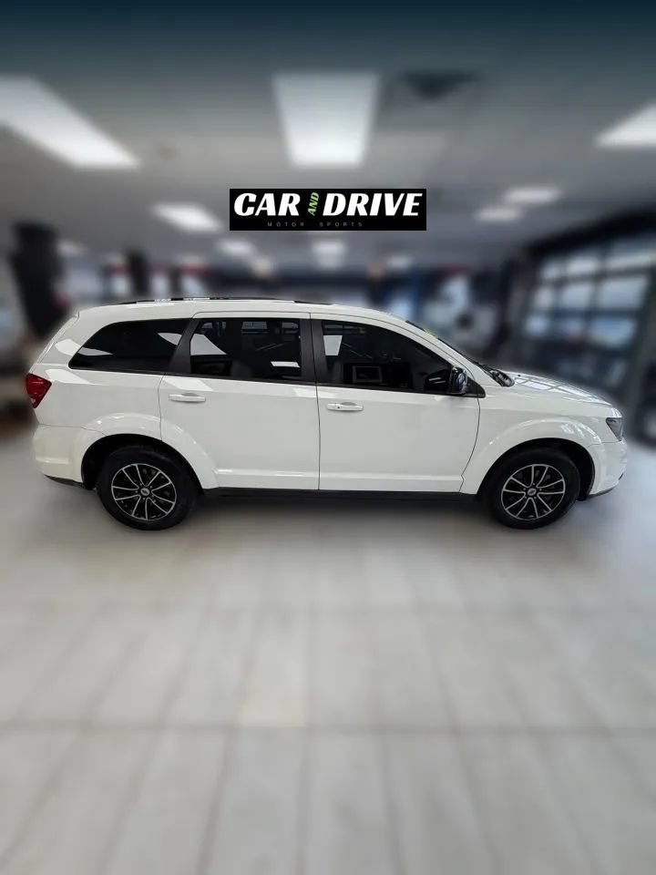 Used 2018 Dodge Journey SXT w/ Blacktop Package image 7