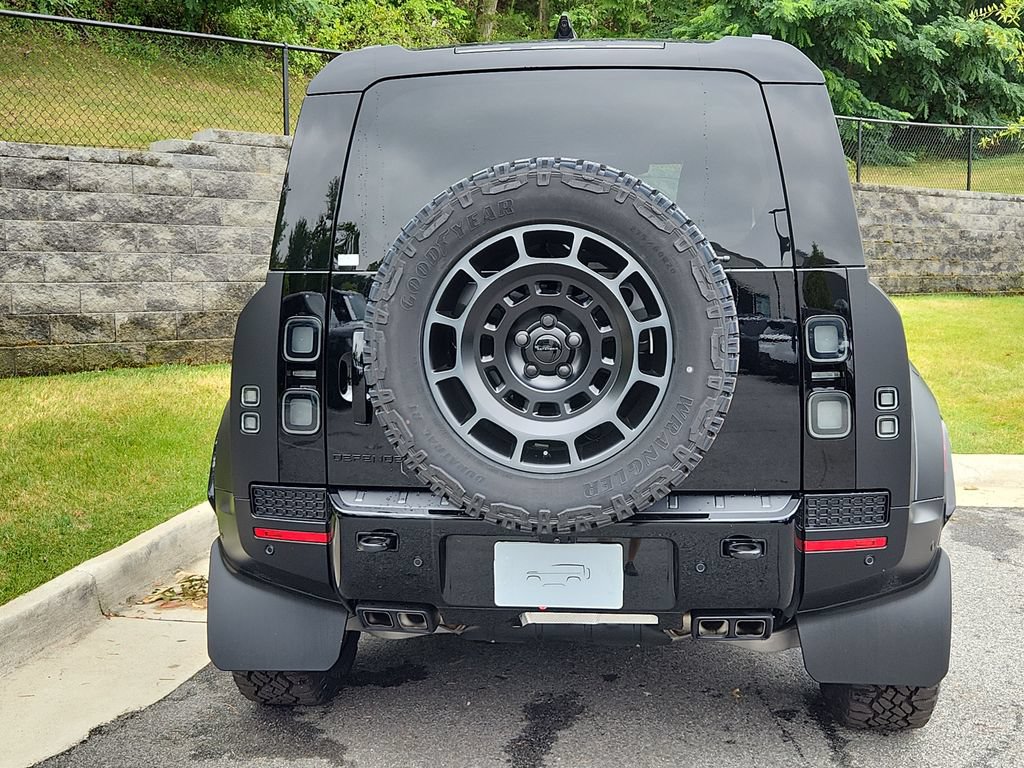 New 2026 Land Rover Defender 110 OCTA AWD/4WD image 7