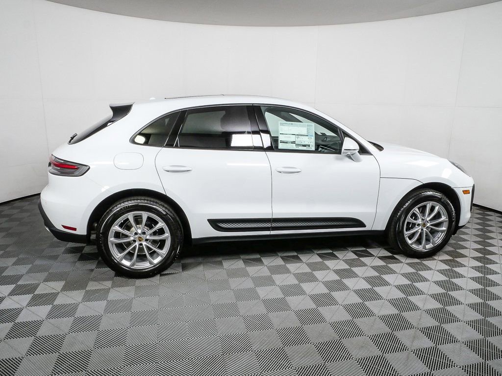New 2026 Porsche Macan image 30