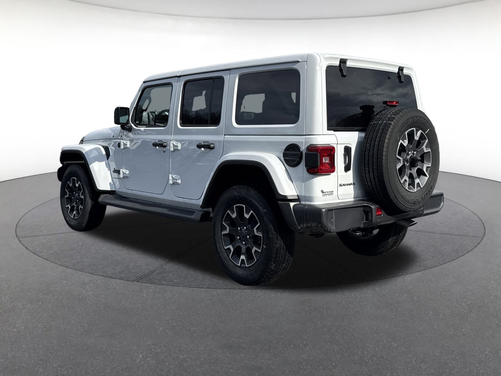 New 2026 Jeep Wrangler Unlimited Sahara AWD/4WD image 3