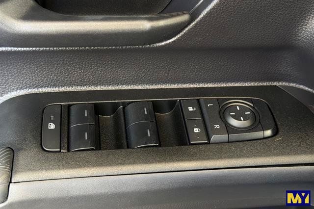 Used 2025 Toyota 4Runner SR5 AWD/4WD image 12