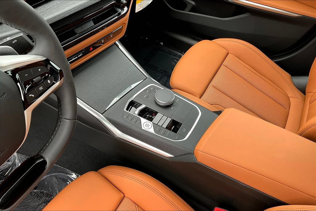 New 2026 BMW 330i xDrive Sedan w/ Premium Package AWD/4WD image 18