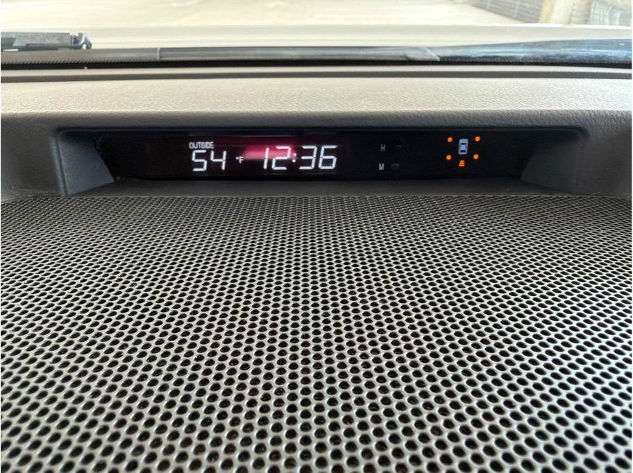 Used 2011 Toyota Sequoia Limited image 22