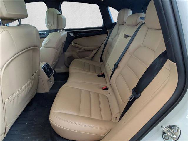 Used 2022 Porsche Macan S AWD/4WD image 9