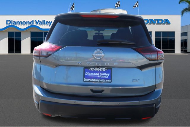 Used 2024 Nissan Rogue SV image 5