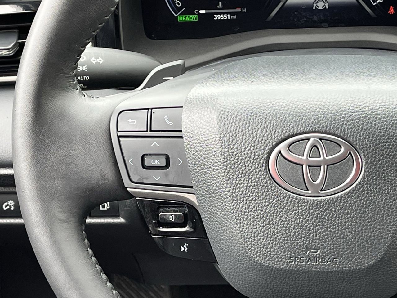 Used 2025 Toyota Camry XSE FWD image 12