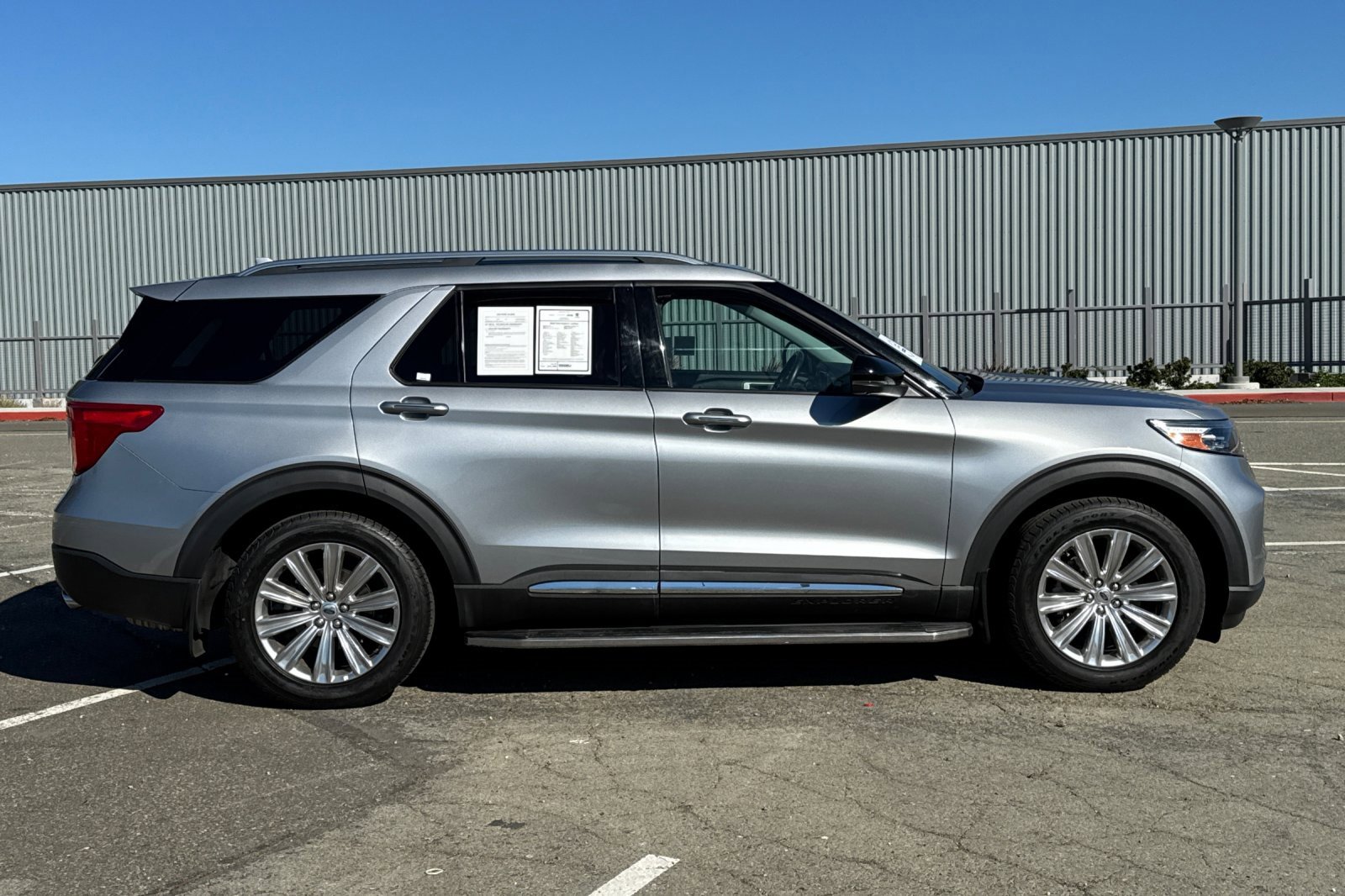 Used 2020 Ford Explorer Limited w/ Class III Trailer Tow Package image 2
