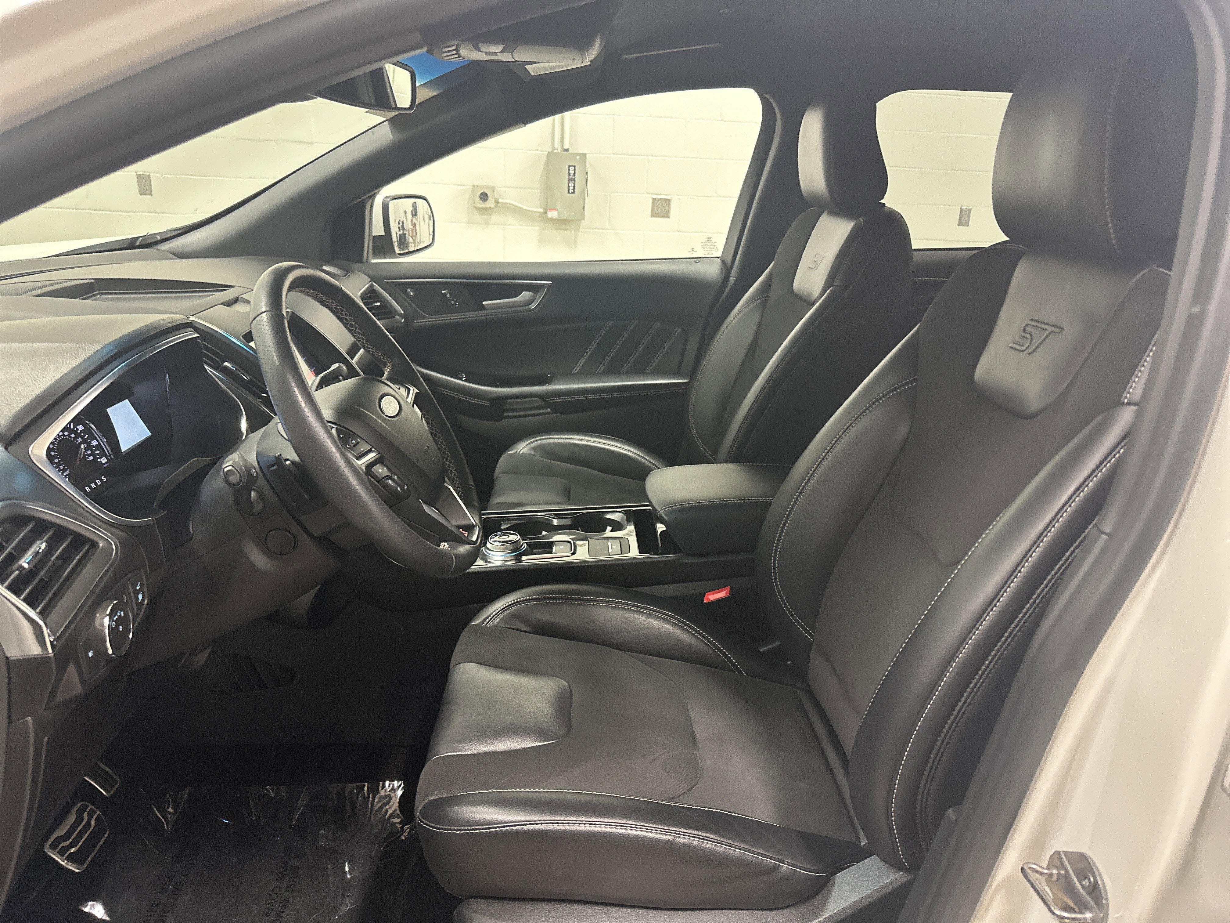 Used 2020 Ford Edge ST AWD/4WD image 16
